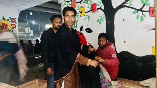 শ্রীপুরে শহীদ জিয়ার জন্মবার্ষিকীতে শীতবস্ত্র বিতরণ