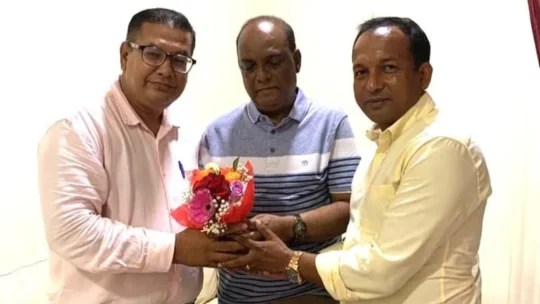 মাহবুবুল বারী চৌধুরী মন্টুকে সিঙ্গাপুর আওয়ামী লীগের পক্ষ থেকে শুভেচ্ছা