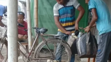 বুড়িমারী সীমান্ত দিয়ে ভারতে তেল পাচার, চলছে রমরমা ব্যবসা