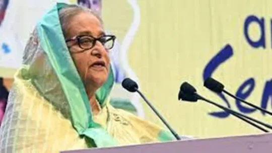 খালেদা জিয়া দুটি ছাড়া সব বিষয়ে ফেল, তারেক যে কী পাস কে জানে: প্রধানমন্ত্রী