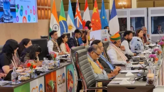 সফল চন্দ্রাভিযান পরিচালনার জন্য ভারতকে সংস্কৃতি প্রতিমন্ত্রীর অভিনন্দন