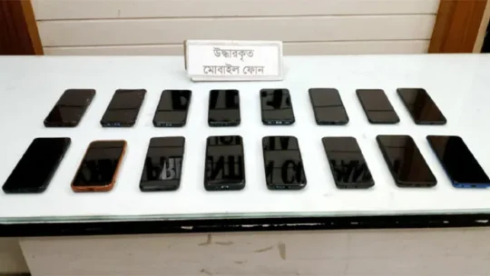 লালন মেলায় দেড় ঘণ্টায় ১৬ মোবাইল চুরি, আটক ১