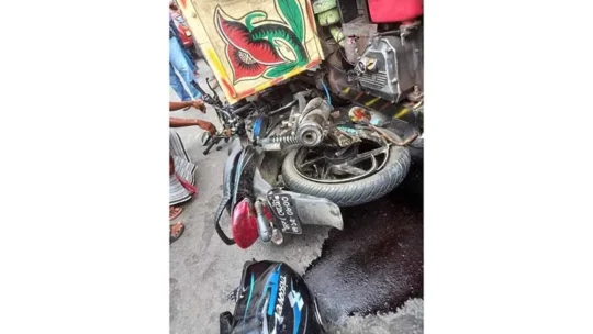 কুষ্টিয়ায় নসিমন-মোটরসাইকেল সংঘর্ষে মোটরসাইকেল চালকসহ নিহত ২