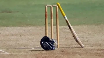খেলতে খেলতে মাঠেই লুটিয়ে পড়লেন ক্রিকেটার, পরে মৃত্যু