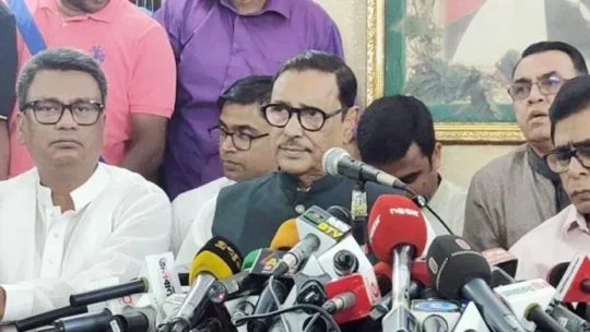 আন্দোলনকারীদের রাজাকার স্লোগানের জবাব ছাত্রলীগই দেবে: কাদের