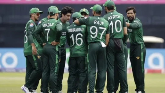 পাকিস্তানে বোমা হামলায় নিহত ৭ নিরাপত্তা কর্মকর্তা