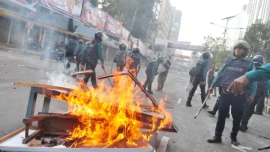 নয়াপল্টনে পুলিশ-বিএনপি সংঘর্ষ: ২ হাজার জনকে আসামি করে মামলা