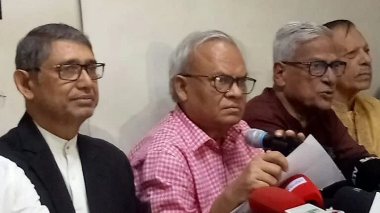 আ.লীগের সাধারণ সম্পাদক স্মৃতিভ্রংশ রোগে ভুগছেন :  রুহুল কবির রিজভী