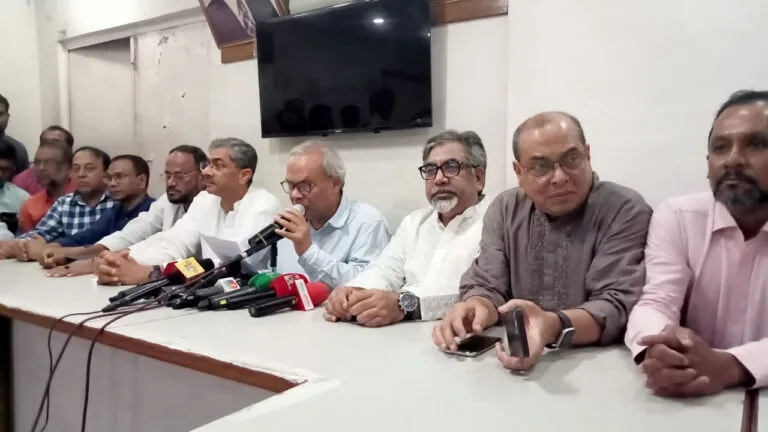 ভারতের রেললাইন বসিয়ে জনগণের ভাগ্যে শনিরদশা ডেকে আনা হবে