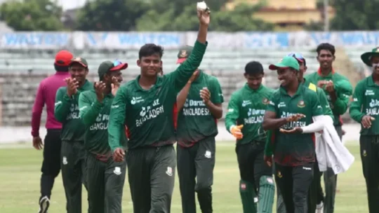 দ. আফ্রিকাকে হারিয়ে সমতা আনলো যুবারা