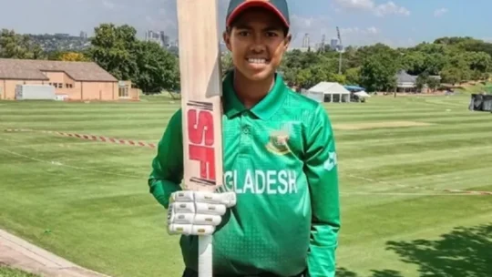 অ্যাপেন্ডিসাইটিস এর ব্যথা নিয়ে হাসপাতালে স্বর্ণা