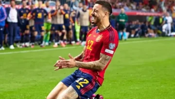 অভিষিক্ত জোসেলুর জোড়া গোলে জয় পেল স্পেন
