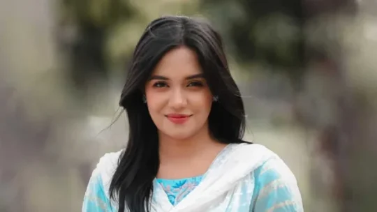ব্যস্ততার তুঙ্গে সামিরা খান মাহি