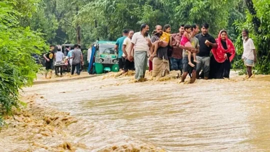 বন্যাকবলিত আট জেলা, আরও বিস্তৃত হওয়ার সম্ভাবনা
