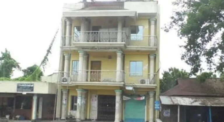মালিক সমিতির কার্যালয়ে তালা, সরিষাবাড়ির যমুনা সার কারখানায় পরিবহন সংকট