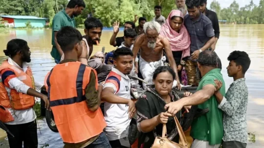 ১১ জেলায় বন্যায় ক্ষতিগ্রস্ত ৮০ লাখ মানুষ