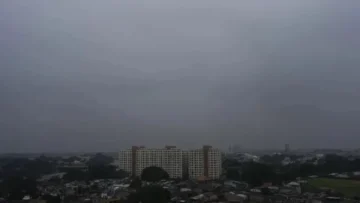 চরম বায়ুদূষণ-বৃষ্টিতে শ্রীলঙ্কাজুড়ে বন্ধ সব স্কুল