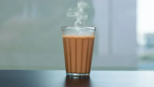 কী হয় দুধ চা খেলে?