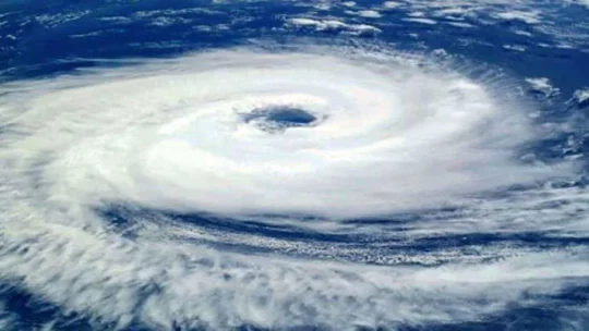 ধেয়ে আসছে টাইফুন ‘শানশান’, জরুরি সতর্কতা জারি