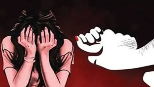 সহকর্মীর ধর্ষণ মামলায় সাংবাদিকের জামিন