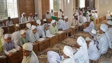 ব্রিটিশদের তৈরী মাদ্রাসা শিক্ষাব্যবস্থার বিষফল