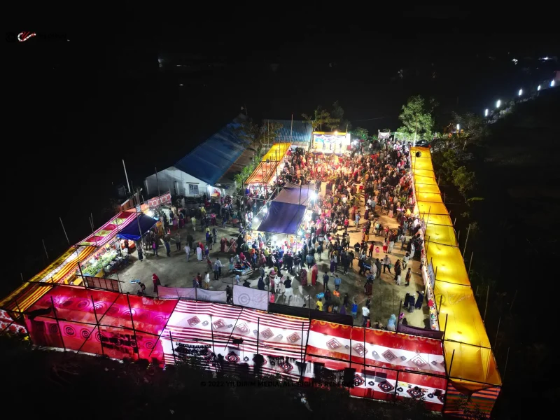 চাষীর হাটের প্রদর্শনী মেলা কানায় কানায় পূর্ণ
