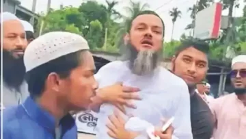 রাজনৈতিক ইসলামের নেট ফল, হাতপাখা প্রার্থীর চোখে জল