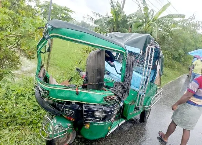 মহাসড়কে সিএনজি-অটোরিকশা; দুর্ঘটনাগুলো হত্যাকাণ্ডের সামিল