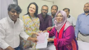 সংরক্ষিত নারী আসনে মনোনয়ন ফরম জমা দিলেন মিরা খাঁন