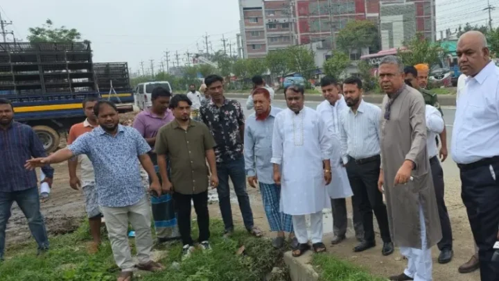 শ্রীপুরে সরকারি জায়গায় নির্মিত বিএনপির সব কার্যালয় উচ্ছেদের নির্দেশ
